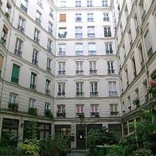 Logement à Paris, Location meublée - Photo 1