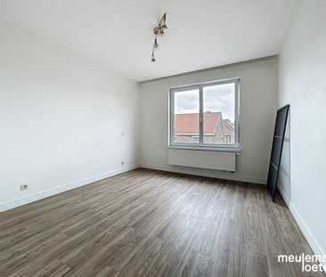 lichtrijk en energiezuinig appartement met balkon - Photo 2