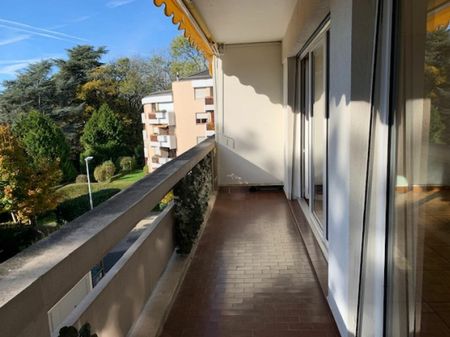 Spacieux logement de 2.5 pièces avec balcon, dans un quartier très calme - Foto 5