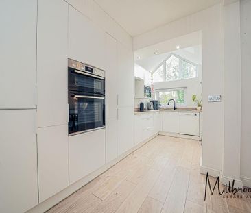 3 bedroom semi-detached house to rent - Photo 2