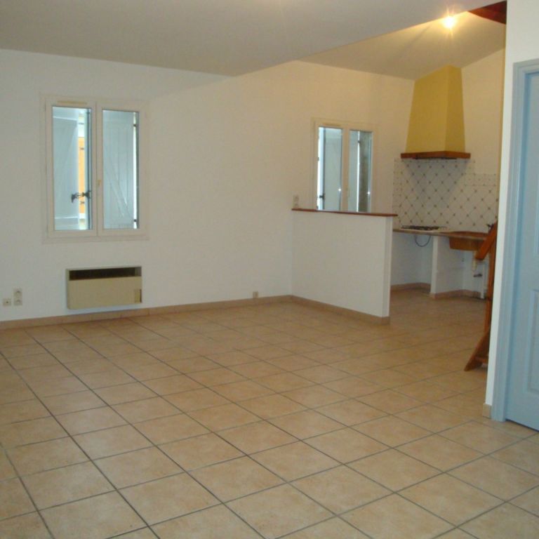 Appartement T2 REDESSAN, - Photo 1