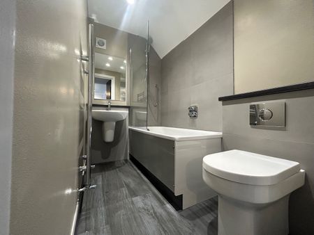 2 Bed Flat, Holmesdale Road, SE25 - Photo 4