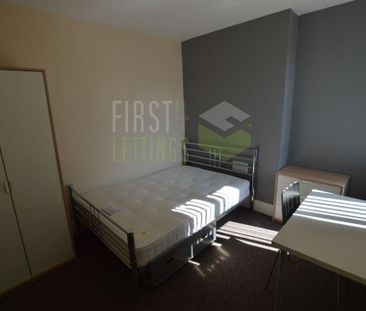 5 bedroom terraced house to rent - Photo 4