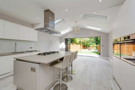 Dordrecht Road, Acton, W3 - Photo 5