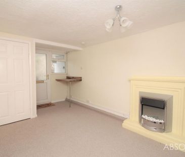 2 bedroom terraced house to rent - Photo 3