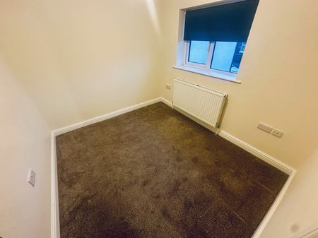 Main Street - Photo 3