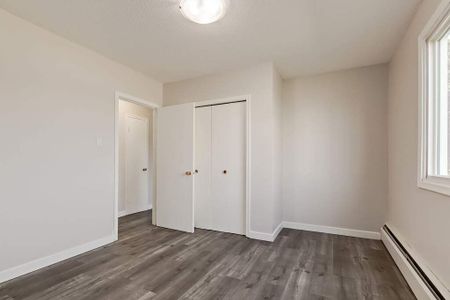 1 Bedroom - Photo 5