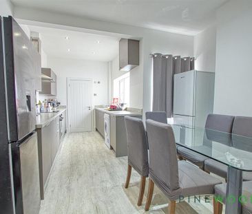 1 bedroom in a house share to rent - Photo 6
