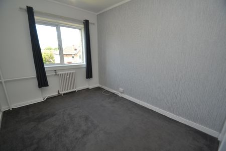 3 bed flat to rent in Berryknowes Road, G52 - Photo 2