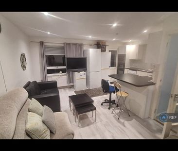 4 bedroom end of terrace house to rent - Photo 2