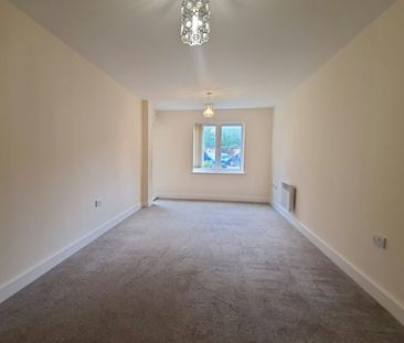 Ground floor flat to rent on - Photo 2