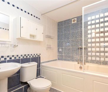 2 bedroom flat to rent - Photo 6