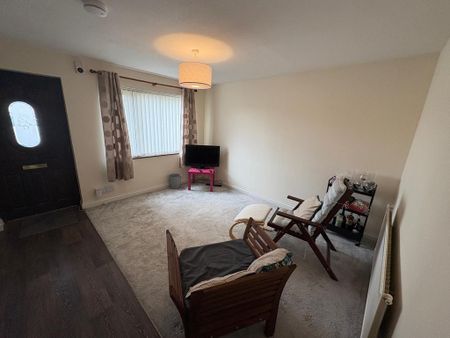 3 bedroom terraced house to rent - Photo 2