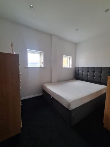 2 bedroom apartment to rent - Photo 3