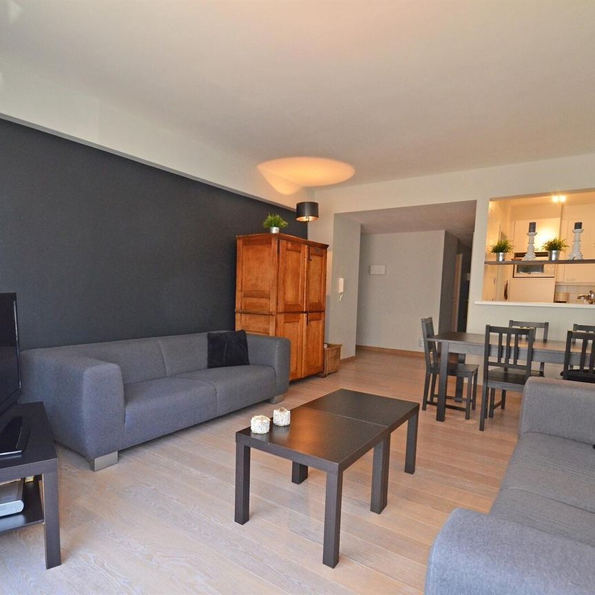 Gemeubeld appartement met zijdelings zeezicht in het Zoute! - Photo 1