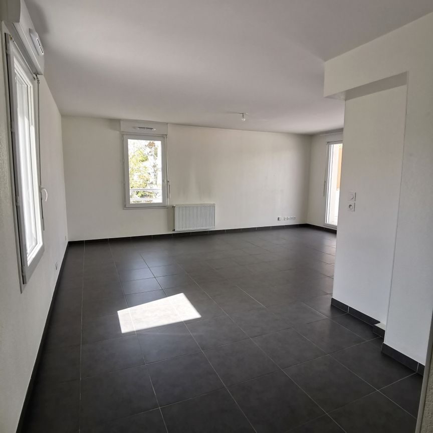 Location Appartement 3 pièces 68m² MARSEILLE 13ème - Photo 1