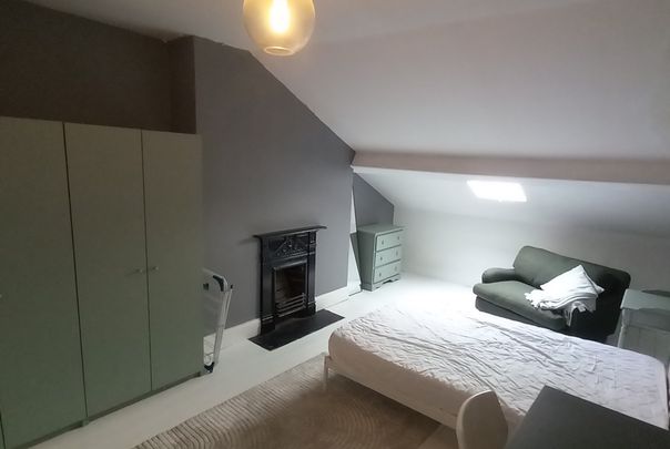 4 x Double Rooms (£450-500 Per Month Incl Bills) in Victorian Terraced House In Liverpool (L22 0NJ) - Photo 1