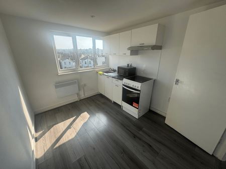 Studio to rent - Photo 3