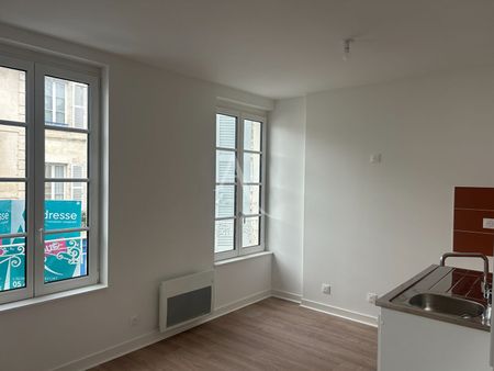 Location Appartement 1 pièce 37m² - Photo 3