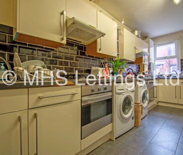 6 Bedroom Mid Terraced House for rent in Estcourt Avenue - Photo 2