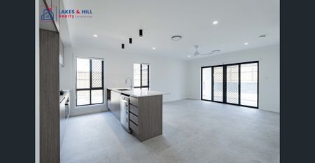 MODERN FAMILY LIVING IN A QUIET MORAYFIELD - Photo 5