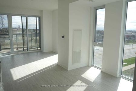 For Lease - 3200 Dakota common Road Unit# B513, Burlington, Ontario - Photo 2