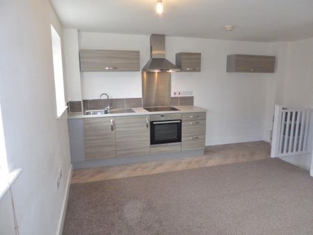 2 Bedroom End Terraced House To Rent - Photo 3