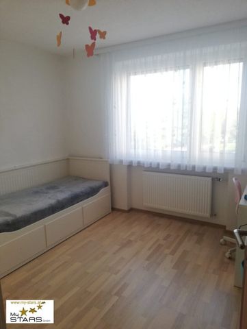 sonnige, ruhige 3-Zi.-Wohnung in zentraler Lage - Foto 2