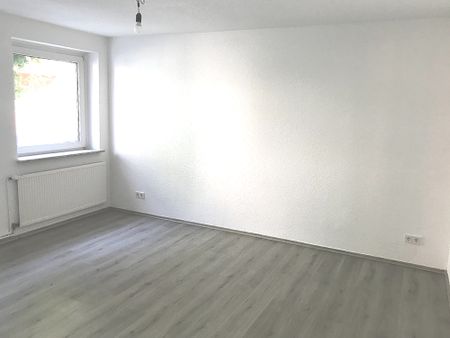 Sehr schöne 2 Zimmer Wohnung im Erdgeschoss wartet auf Sie ! - Photo 2