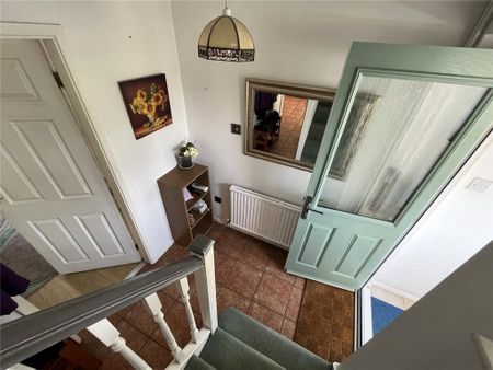 3 bedroom semi-detached house to rent - Photo 2