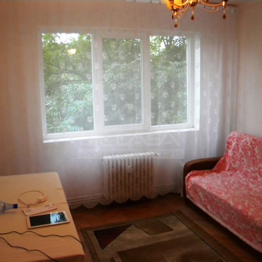 apartament 3 camere Podu Ros - Fotografie 1