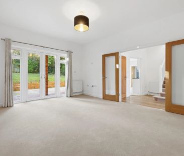 4 Bedroom House - Detached - Photo 2