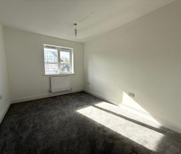 4 bedroom detached house to rent - Photo 4