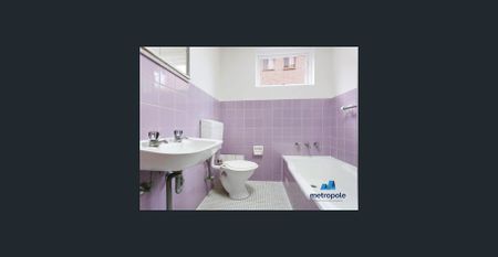 LIGHT FILLED TWO BEDROOM APARTMENT - Photo 4