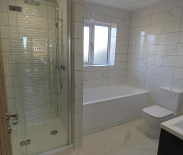 4 bedroom detached house to rent - Photo 6