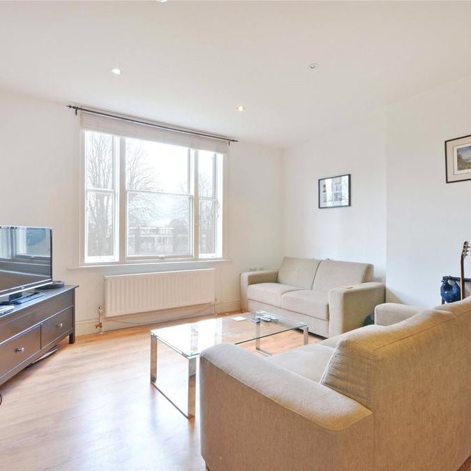 3 bedroom flat to rent - Photo 1