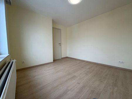 Gunstig gelegen appartement op derde verdieping (geen lift) - Photo 3