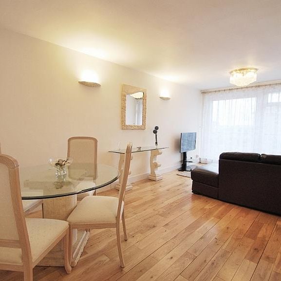 Sheringham, St Johns Wood Park, London NW8 - Photo 1