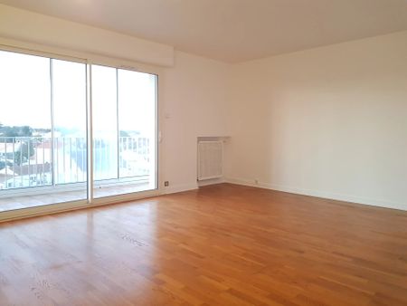 Location Appartement 4 pièces 92m² LA ROCHELLE 17000 - Photo 3