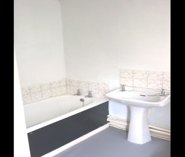 Room in a Shared House, St Andrews Road, L4 - Photo 3