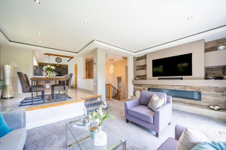 4 bedroom detached house to rent - Photo 2