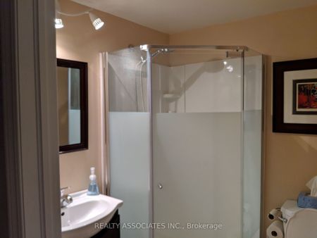 For Lease - 1315 Crossfield Bend, Mississauga, Ontario - Photo 5