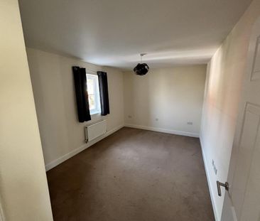 2 bedroom coach house to rent - Photo 3