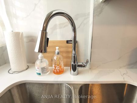 For Lease - 256 Homewood Avenue Unit# unit 1, Toronto, Ontario - Photo 4