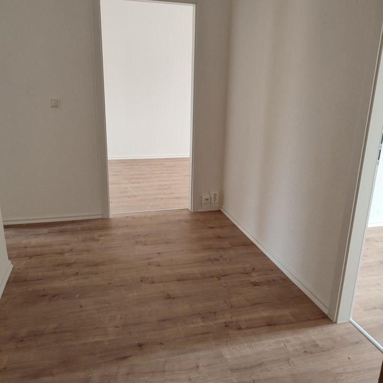 Schöne 3 Raumwohnung mit Balkon! Kaution geschenkt! - Foto 1