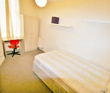 3 bedroom apartment to rent - Photo 3