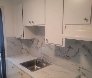 Appartement 3 1/2 a louer - Photo 2