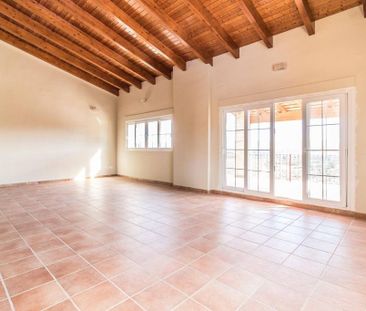 Luxury 6 room Detached House for rent in L'Ènova, Valencia - Photo 2