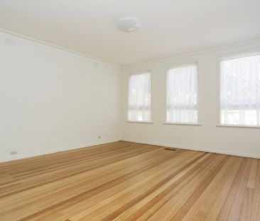 253 Whitehorse Road, Blackburn - Photo 4