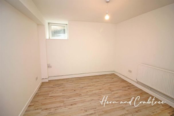 2 Bedroom Flat - Photo 1